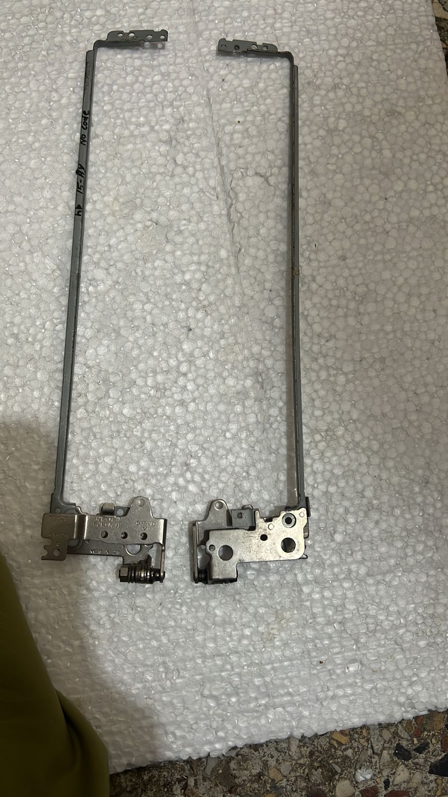 Hinge HP 15-AC/15-AY/15-AF/15-BA/250-G4 Series (Left)