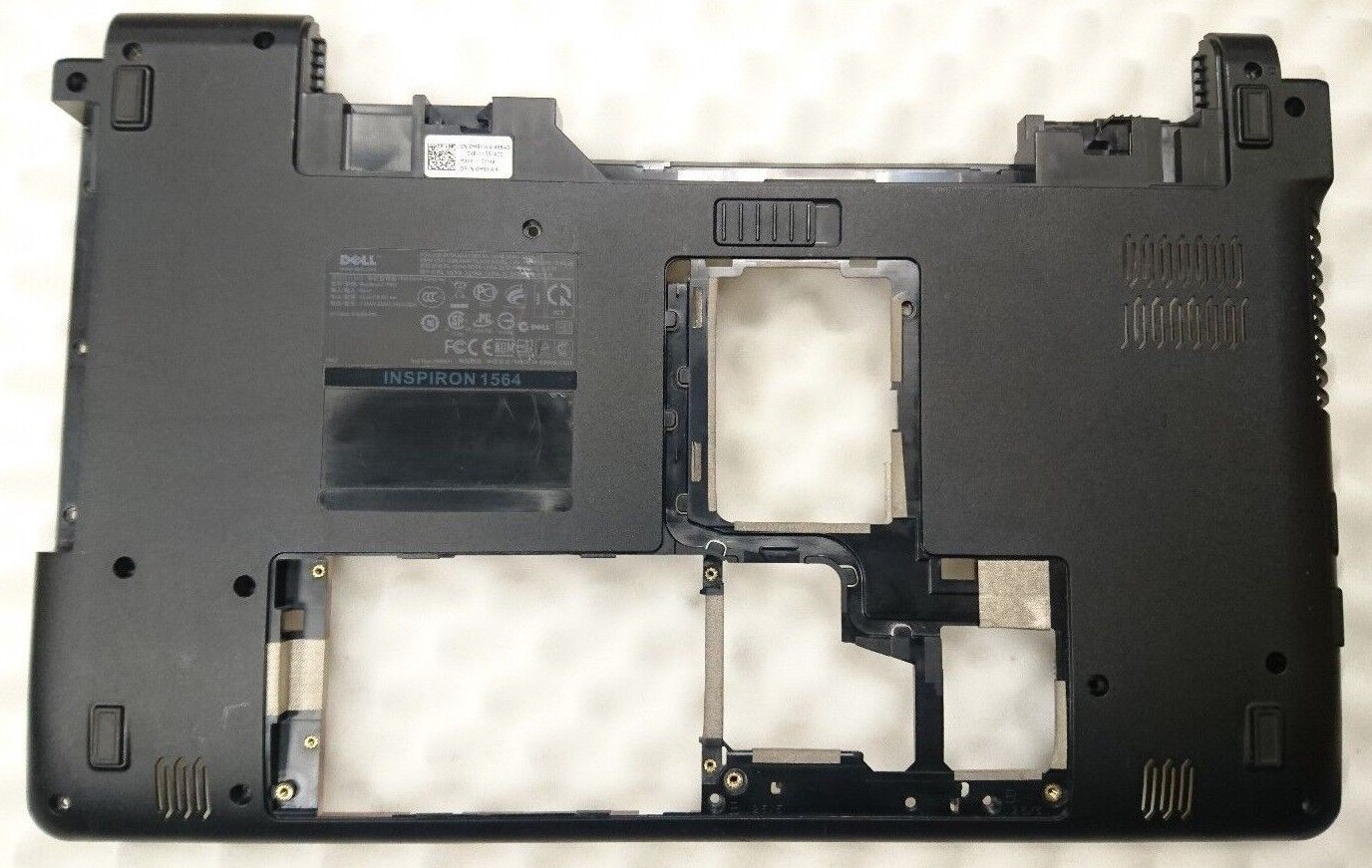 Base Cover Dell Inspiron 1564 D